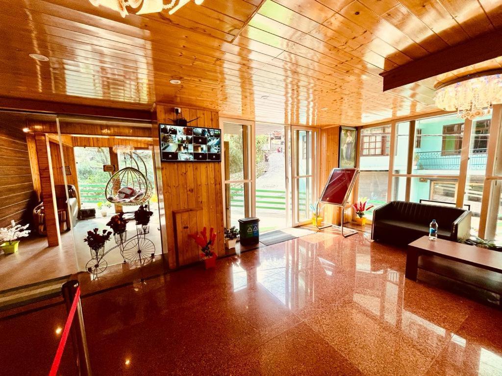 Tata Vista Resort Mall Road Manali - Centrally Heated & Air Cooled Exterior foto